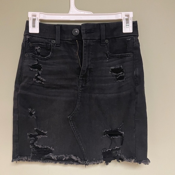 American Eagle Black Denim Skirt - Picture 3 of 5